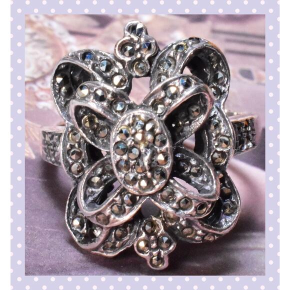 VTG 925 Sterling Silver Marcasite Art Deco Bow Ribbon Ring Approximate Size 8 - Picture 1 of 16